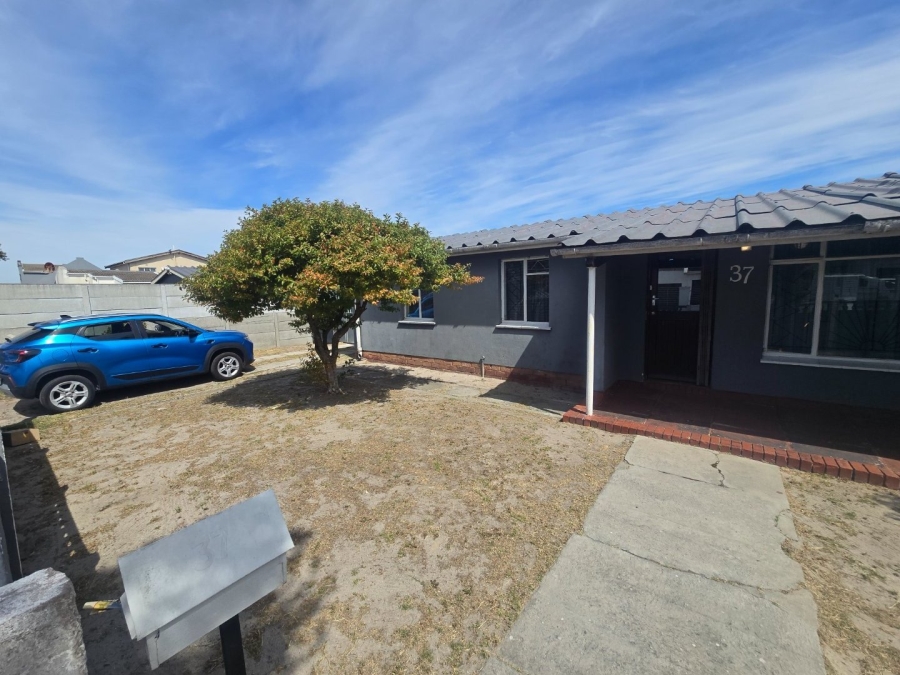 3 Bedroom Property for Sale in Primrose Park Western Cape